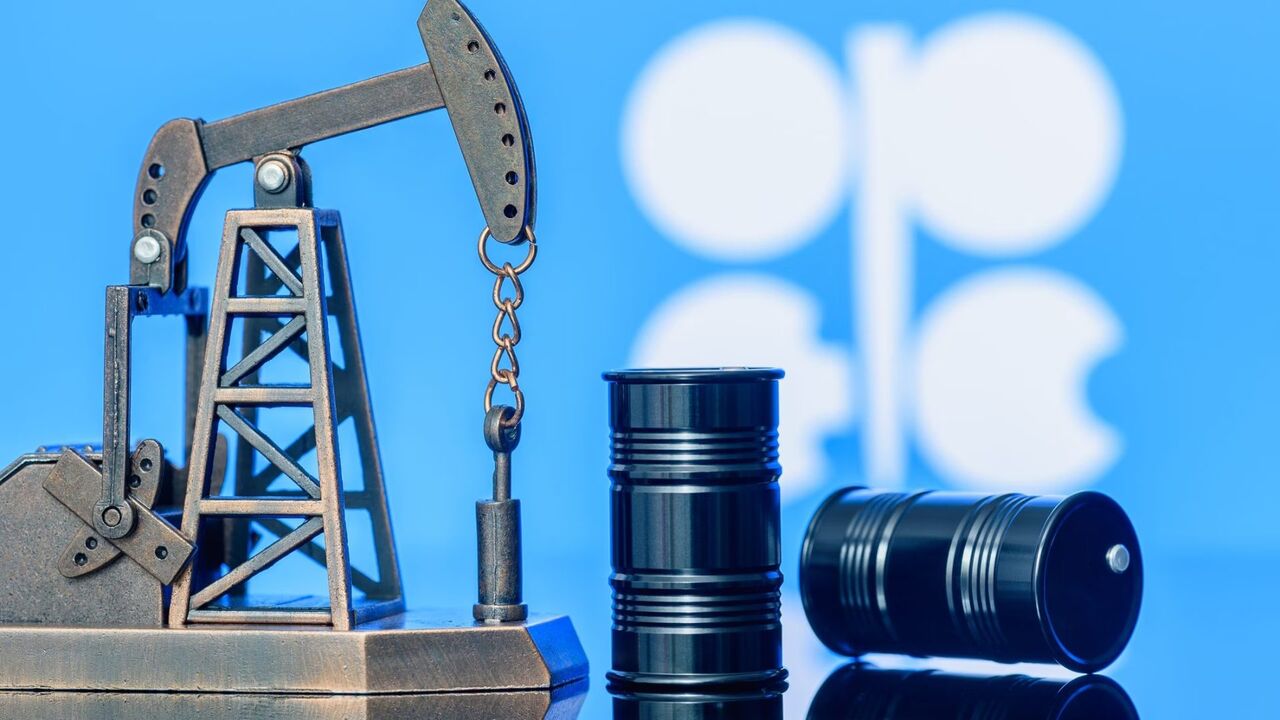 صادرات نفت ایران از حفظ فروش تا سقوط تاریخی؛ جنگ و تحریمها چه بر سر درآمد نفتی آورد؟