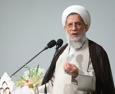 دومین رهبر انقلاب اسلامی ، نسخه کاملی از سبک اسلامی را به نمایش گذاشت