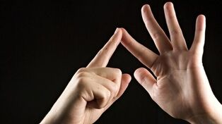 نهضت ملی زبان اشاره ایرانی کلید خورد؛ ۳۱ استان در صف تربیت مدرس
