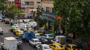 وضعیت جایگاه‌های سوخت ؛ دلیل صف های طولانی بنزین چیست؟