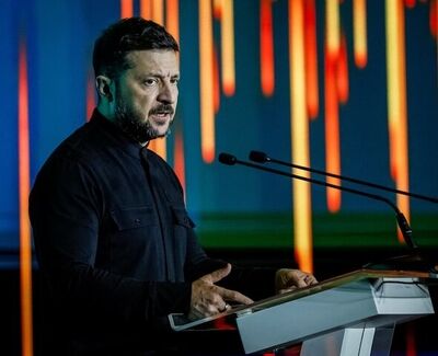 زلنسکی ترمز انتخابات اوکراین را کشید؛ هشدار درباره «تسونامی» سیاسی