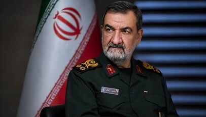 ترامپ میان مذاکره و جنگ گرفتار شده است