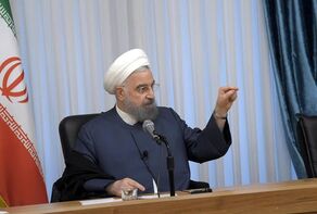 انتقاد «اعتماد» از تجمع مقابل خانه روحانی و فرودگاه مهرآباد