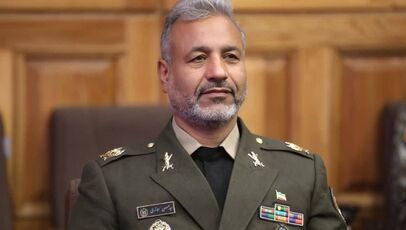ارتش، خادم در دو میدان