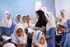 افزایش حقوق معلمان از مهر؛ حق‌التدریس‌ها ۷۰ تا ۸۰ درصد بالا می‌رود