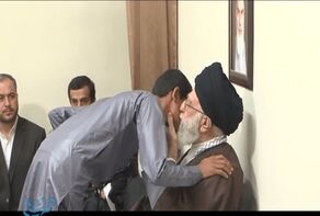 قاب‌های دیده‌نشده از دیدار صمیمانه خانواده‌های شهدا با رهبر انقلاب