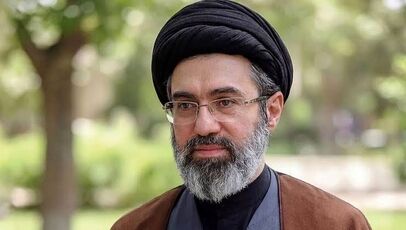 دومین حمله به آیت‌الله مجتبی خامنه‌ای در بیمارستان!