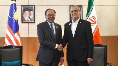 دیدار پزشکیان و نخست‌وزیر مالزی در دهلی‌نو؛ توافق بر گسترش همکاری‌های اقتصادی