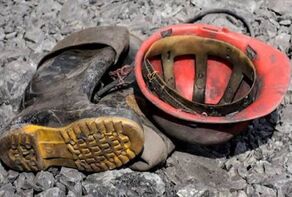 مرگ یک کارگر در حادثه تونل معدن قلعه‌زری خوسف در پی سهل‌انگاری