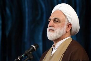 چکمه استکبار هرگز بر تنگه هرمز نخواهد سایید