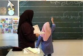 تأکید آذرکیش بر تسریع ثبت‌نام، کلاس‌بندی و صدور ابلاغ مدارس