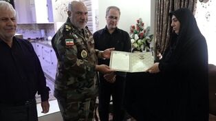 دیدار جانشین نیروی زمینی ارتش با خانواده شهید سالمی/ امیر نعمتی: راه شهدا با قدرت ادامه دارد