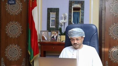 واکنش‌ها به یک پرچم جنجالی؛ البوسعیدی پیام خود را تغییر داد