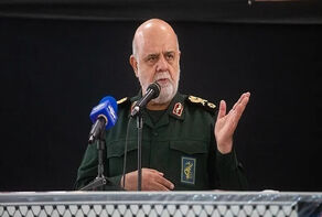 رزمندگان نباید منتظر بمانند تا دشمن به مرزهای کشور برسد
