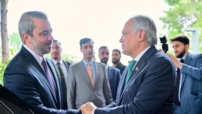 دیدار تاریخی وزیر خارجه سوریه از پاکستان پس از ۱۹ سال