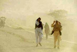 کاهش ساعت کاری ادارات سیستان و بلوچستان به دلیل طوفان و گرد و غبار