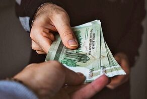 پیشنهاد دولت برای ترمیم مزد؛ سهم پایه حقوق کارگران چقدر می‌شود؟