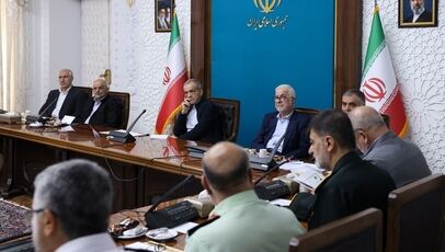 تأکید پزشکیان بر مدیریت «غیرقیمتی» مصرف سوخت؛ مبارزه با قاچاق و ساماندهی کارت‌های سوخت در دستور کار