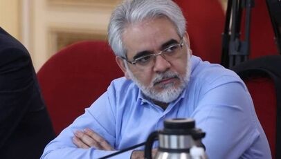  رهبر شهید برای برکناری پاک‌نژاد با رئیس‌جمهور صحبت کرد